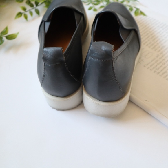 Everlane Leather Street Shoe - Picture 4 of 5